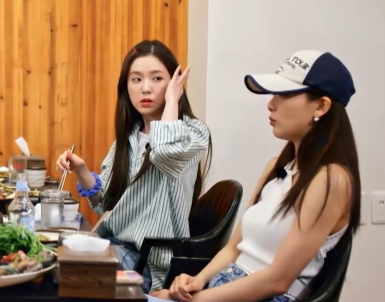 TSujebi's tweet photo. 🐰👀🐻🥰 https://t.co/pfH9rPjxOx