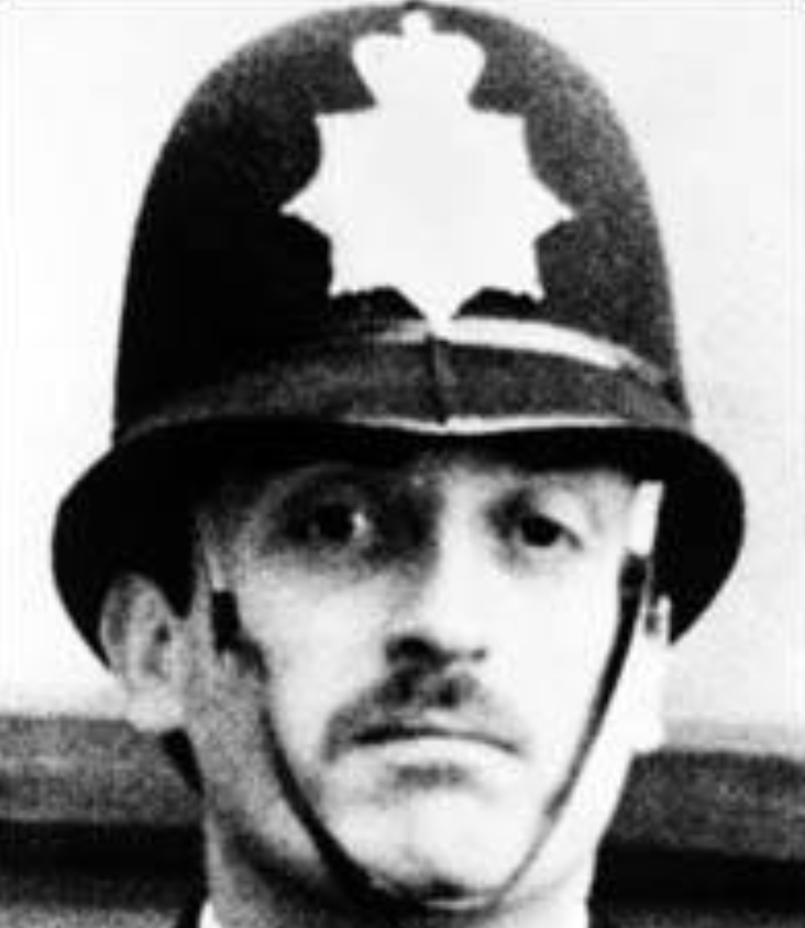crochetjenny's tweet photo. PC Blakelock, 40, a married father of three, was killed on duty on this day in 1985 during the Broadwater Farm riots in Tottenham, London.
His murder remains unsolved. Lest we forget 💙 https://t.co/ZNVD5vA0Du