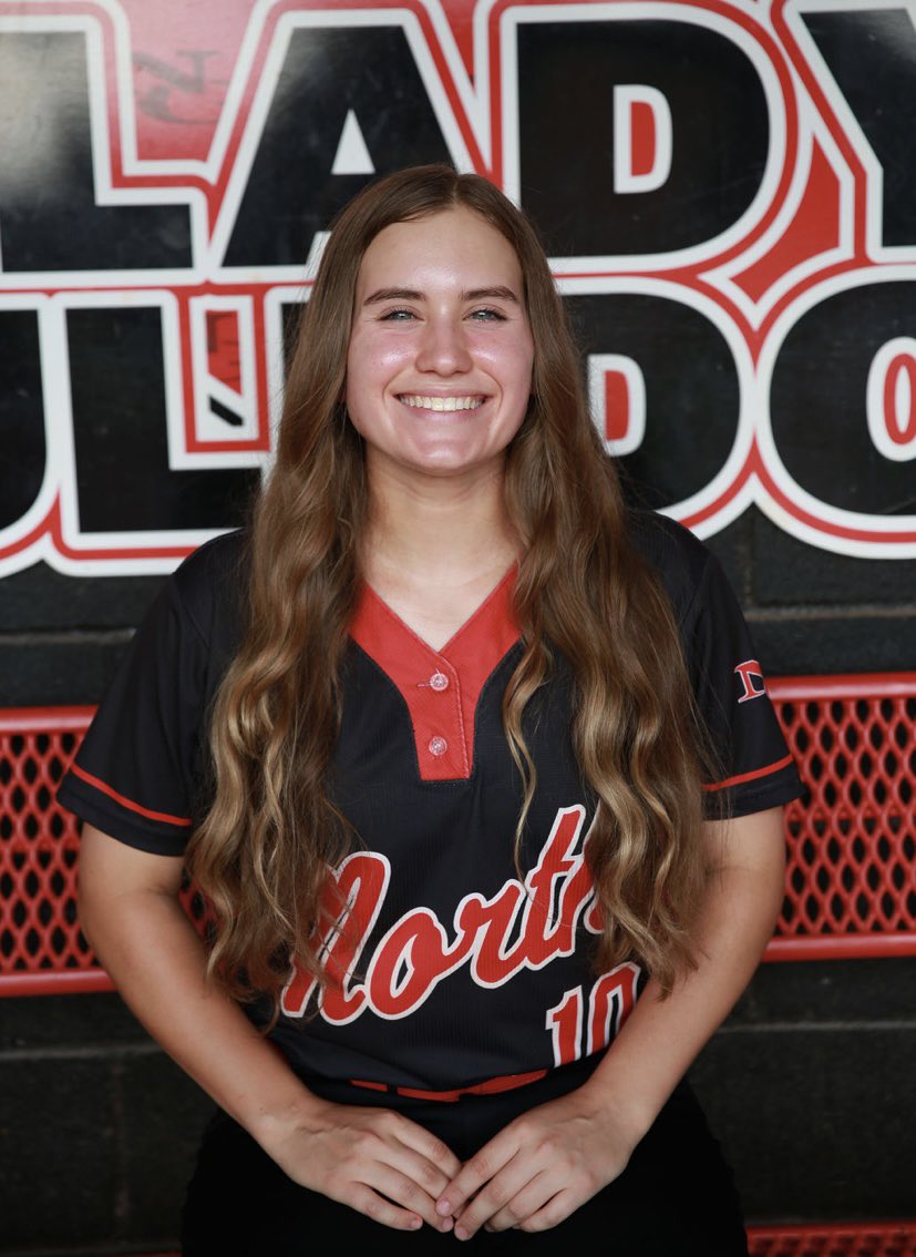 softball_nghs's tweet photo. Congrats to our favorite #10, @EllaJanish for picking up her 100th career hit tonight. North beat Mill Creek 5-3 to improve to 23-5 on the season❤️🖤❤️🖤 https://t.co/TCFtKZpVC4