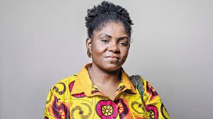 Lealtad a nuestro origen:

“Fui empleada del servicio doméstico, por eso fui personalmente a ver los cuartos de las empleadas del servicio y al ver que sus camas eran muy pequeñas, pedí ampliarlas pero nunca pedí cobijas de gansos porque soy ambientalista” 

Francia Márquez