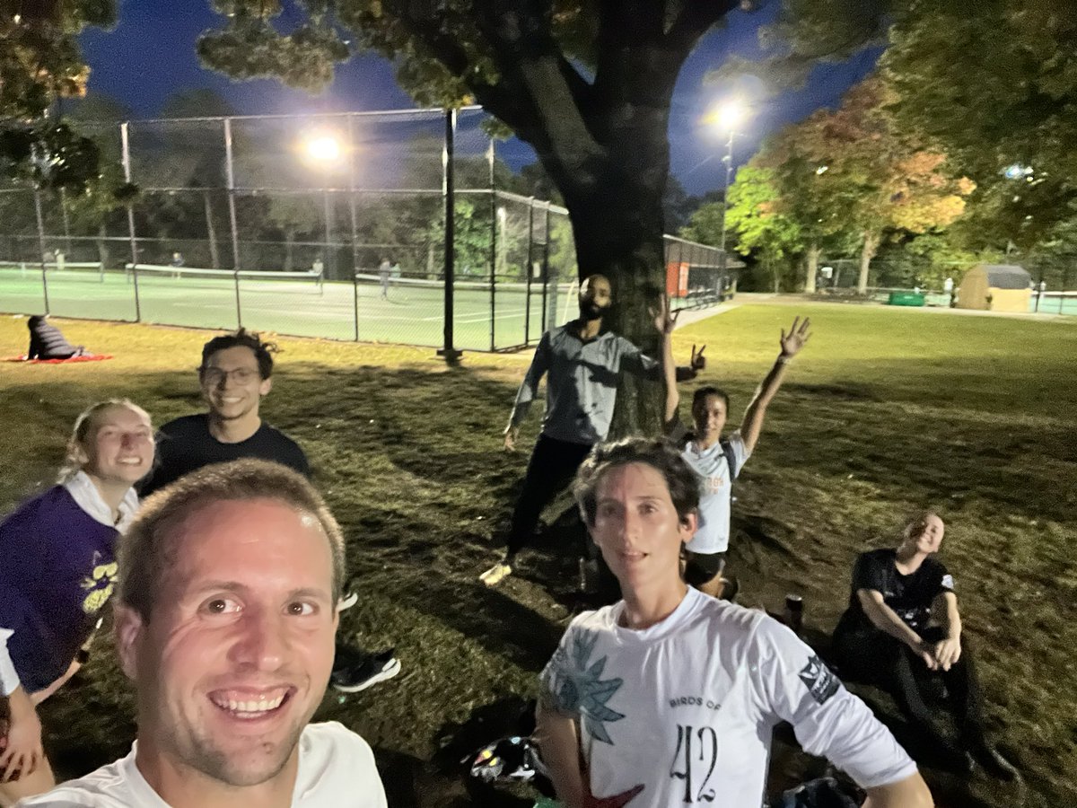 awesmepossm's tweet photo. It was a beautiful night to work on reset throws! https://t.co/Hq0putw9U6