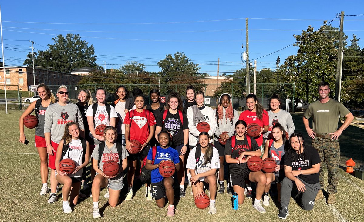 GREAT afternoon with <a href="/USMC/">U.S. Marines</a> ‼️ We appreciate the workout! 💪🏼🐺 #HowlWeek #Marines #Toughness #BallSecurity #TunnelOfLove