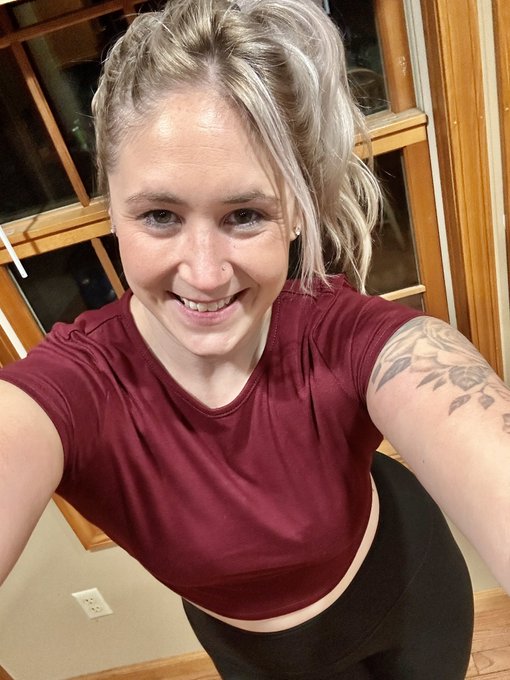 Busy day for ya girl, but I still got my workout in.. see y&rsquo;all tomorrow🥰 https://t.co/1vLlrf1OoT