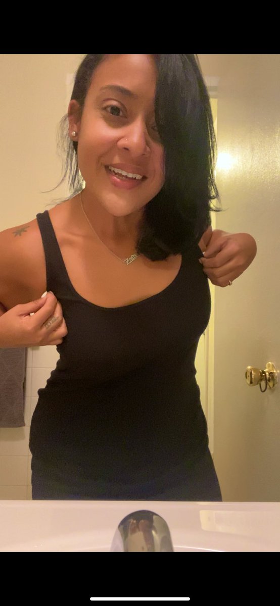 zeemor10's tweet photo. The little balloon confetti on your birthday when you log on🎉🥳☺️ #tenohfive #thirtyfine 💅🏾 https://t.co/V0Ql8Tajzl