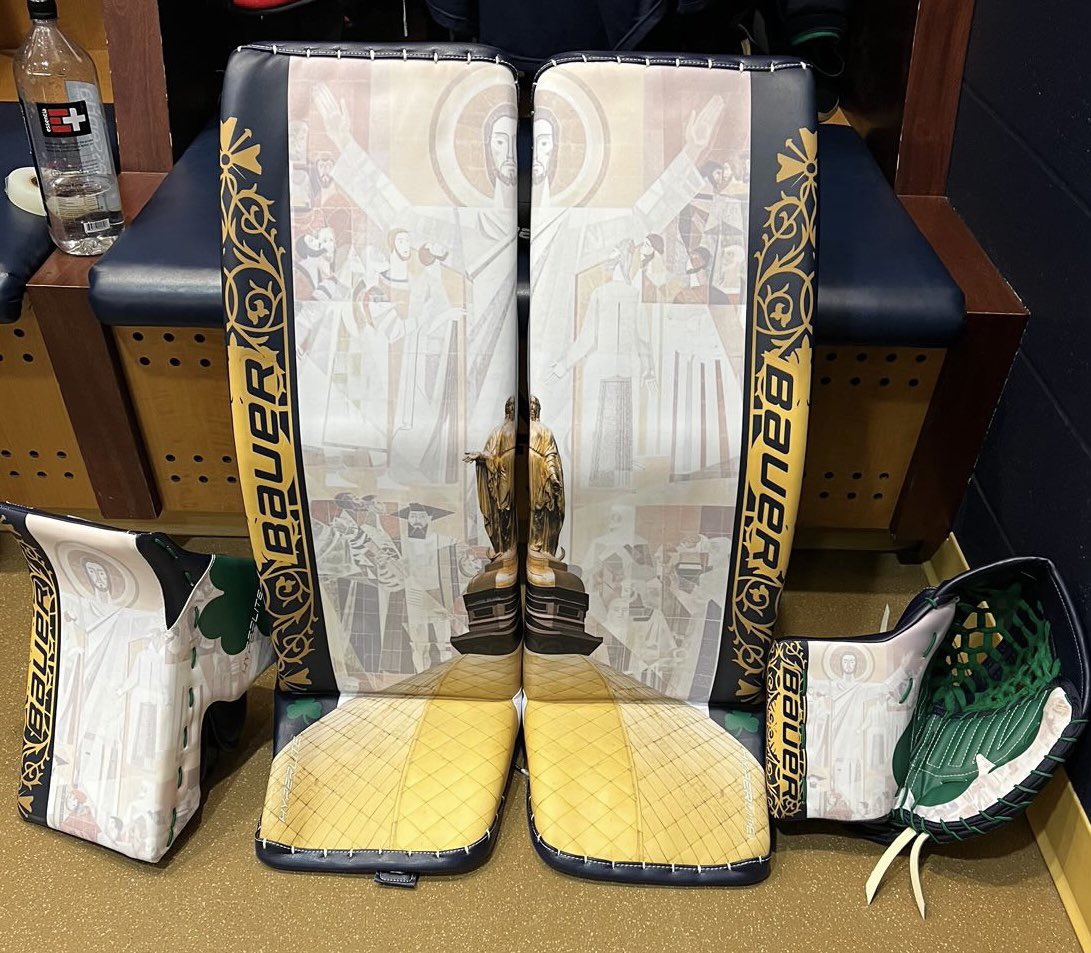 NDHockey's tweet photo. We can’t get over these beauties 😍🔥

#GoIrish https://t.co/vDAMgZpq3t