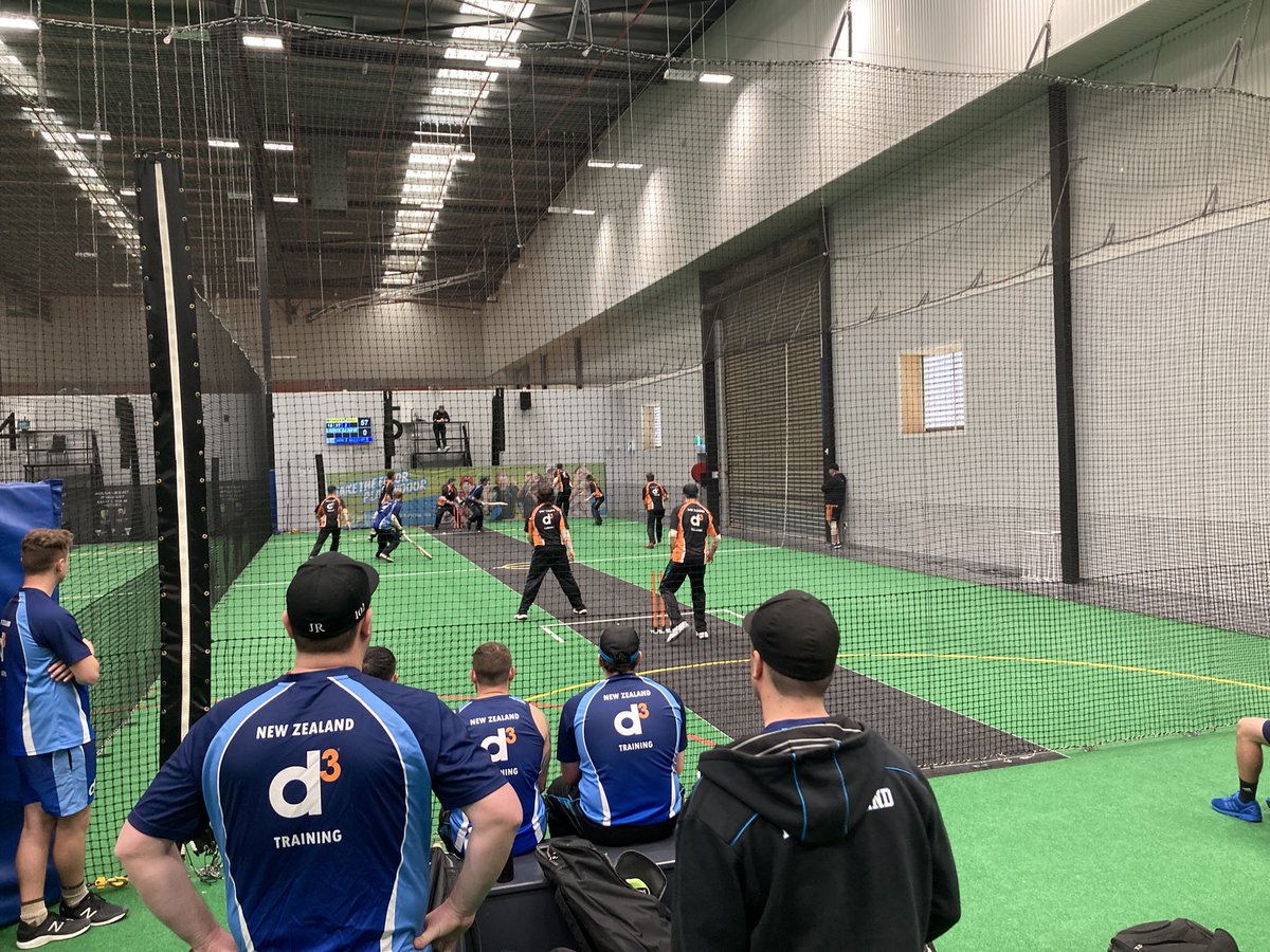 Men v Boys - <a href="/indoorcricNZ/">Indoor Cricket New Zealand</a> teams having a hit out with just a couple of days to go before the <a href="/WICFcricket/">World Indoor Cricket</a>  World Cup gets underway! #caseystadium <a href="/CA_Indoor/">Cricket Australia Indoor</a>
