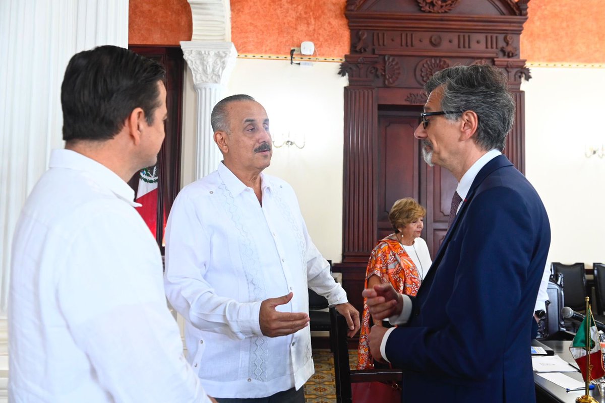 Di la bienvenida al Excmo. Embajador de Francia en México <a href="/AsvazadourianJP/">Jean-Pierre Asvazadourian</a>. una plática muy amena en torno al maestro Carlos Pellicer, quién estudió museografía en la Universidad de París y las coincidencias de ambas naciones para gobernar con Libertad, Igualdad y Fraternidad.