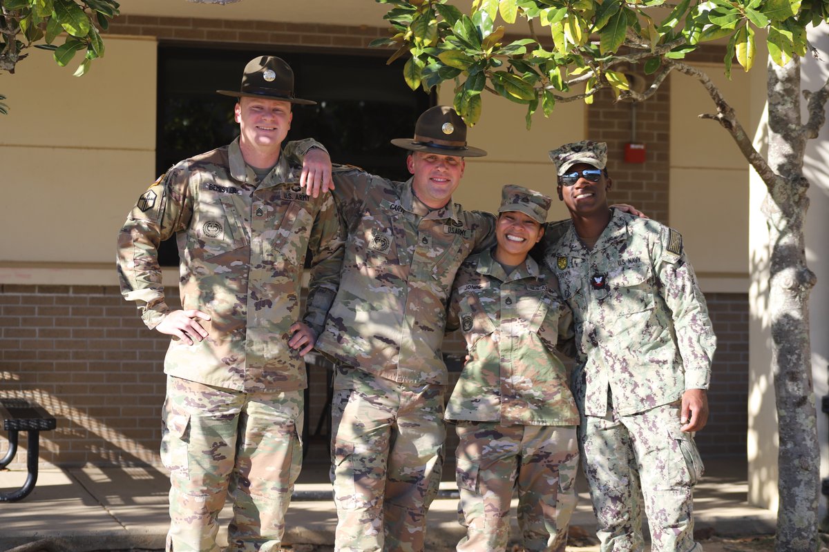 gulfcoastcobra's tweet photo. DS Jones ended her time on the trail in a de-hatting ceremony. #DrillSergeant Jones played an important role in shaping the #EngineerRegiment's future! Serving as a Drill Sergeant is one of the most challenging and rewarding jobs for #NCOs in the Army. @USAEnReg @USACIMT https://t.co/DooRJpr3Z6