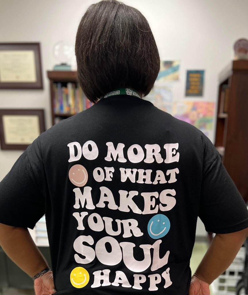 Our testing coordinator, Natalyn Samuels, <a href="/academicswaggMD/">Natalyn Samuels MEd</a>, is promoting #wellnessWednesday! #HappyWednesday #itIsWell <a href="/RudderHS_BISD/">Rudder High School</a> <a href="/BryanISD/">Bryan ISD</a>