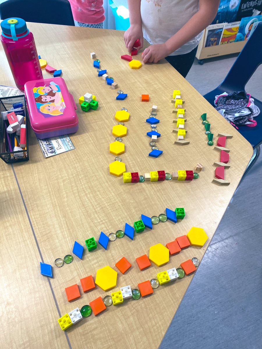 mlle_fsl's tweet photo. Today, our #mindson activity was to create complex repeating patterns with multiple changing attributes, after reviewing what an attribute is and co-creating a list of attributes. Then, we dove into authentic group action tasks before individual practice. #math @shcsparis https://t.co/DuUf4Aq5OI