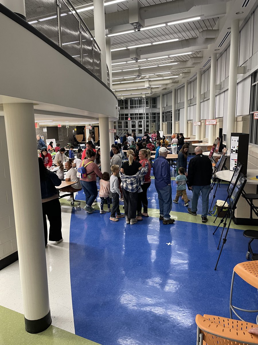 smurphyscience's tweet photo. AMS Astronomy Night made its appearance again for our 9th year! So heartwarming to see 250+ people (students/families, staff, &amp; community members) enjoying our event after a 2 year hiatus. Many thanks to @NorthwestAstro who help make this event possible each year. #62learns https://t.co/SxDX06lDVX