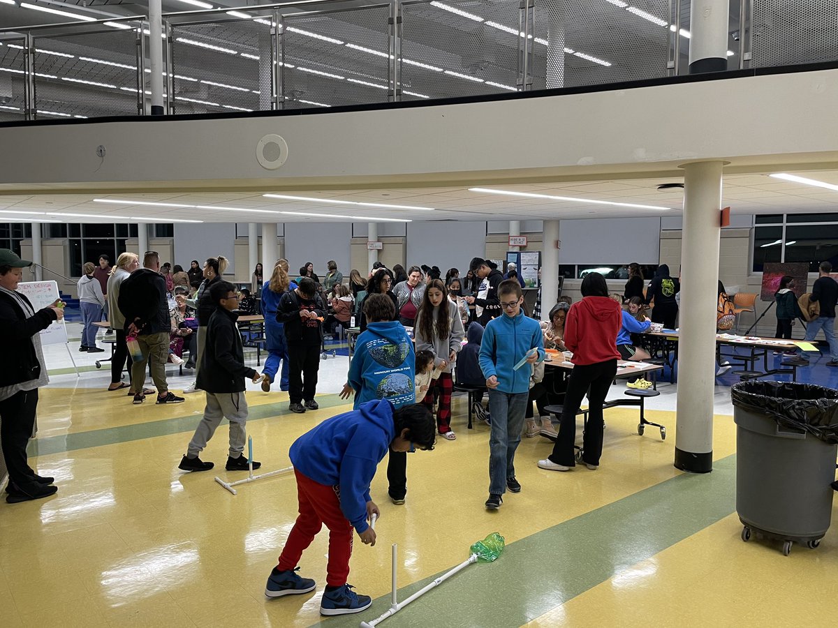 smurphyscience's tweet photo. AMS Astronomy Night made its appearance again for our 9th year! So heartwarming to see 250+ people (students/families, staff, &amp; community members) enjoying our event after a 2 year hiatus. Many thanks to @NorthwestAstro who help make this event possible each year. #62learns https://t.co/SxDX06lDVX
