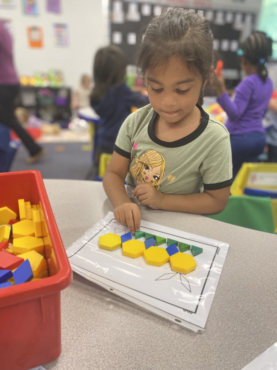 MrsVazquez8's tweet image. Math is fun! #MTES #littlestcardinals