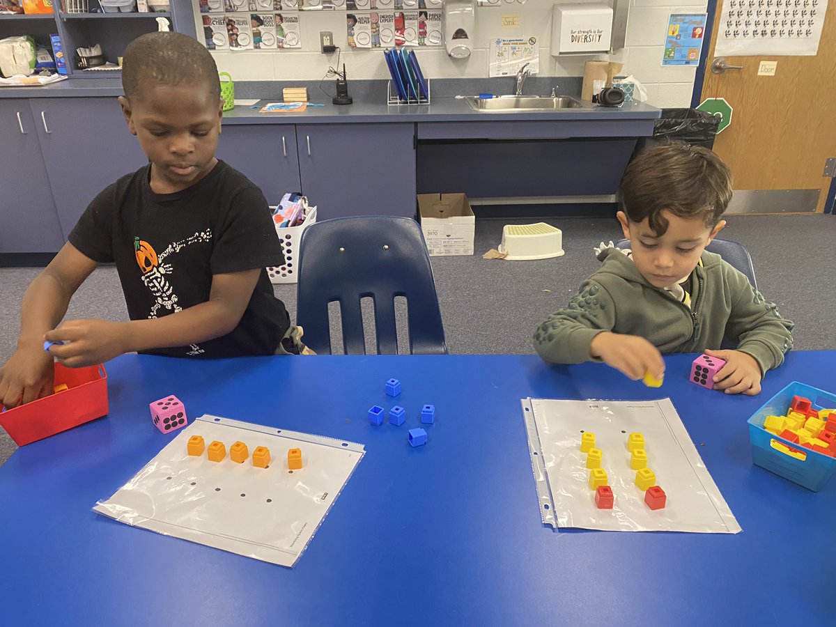 MrsVazquez8's tweet image. Math is fun! #MTES #littlestcardinals