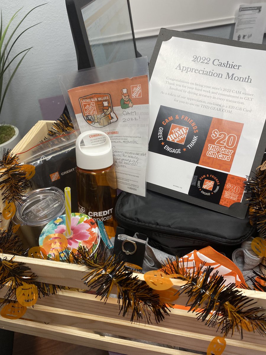 Erika Juarez (@erikarm667) on Twitter photo It gives me a pleasure to celebrate Aspacia!She is dedicated to all aspects of her job greets every single customer,engages them, ensures accuracy, offers assistance, drives metrics and always thanks the customer! Thank you for all you do! π§‘#CAM <a href="/griffith_halee/">Halee Griffith</a> <a href="/Steven_Mousseau/">Steven Mousseau</a> It gives me a pleasure to celebrate Aspacia!She is dedicated to all aspects of her job greets every single customer,engages them, ensures accuracy, offers assistance, drives metrics and always thanks the customer! Thank you for all you do! π§‘#CAM <a href="/griffith_halee/">Halee Griffith</a> <a href="/Steven_Mousseau/">Steven Mousseau</a>