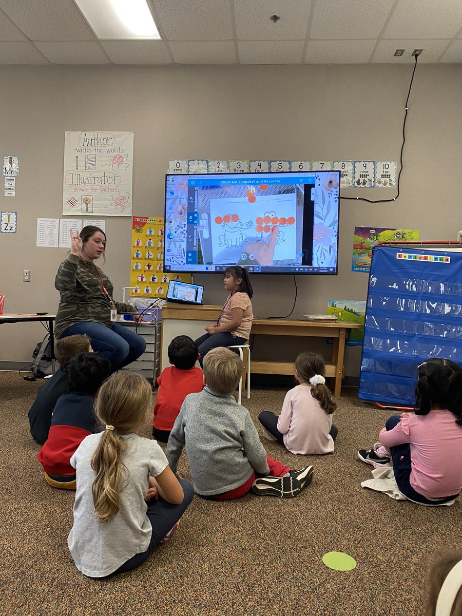 KristinKSmall's tweet photo. Our kinder Tree Frogs are learning to organize their counting chips so they can determine the total without counting.  @_kinderlove @TurnerCreekES Ms Ayscue is great but I love seeing our students leading the learning. https://t.co/MadjZRzdch