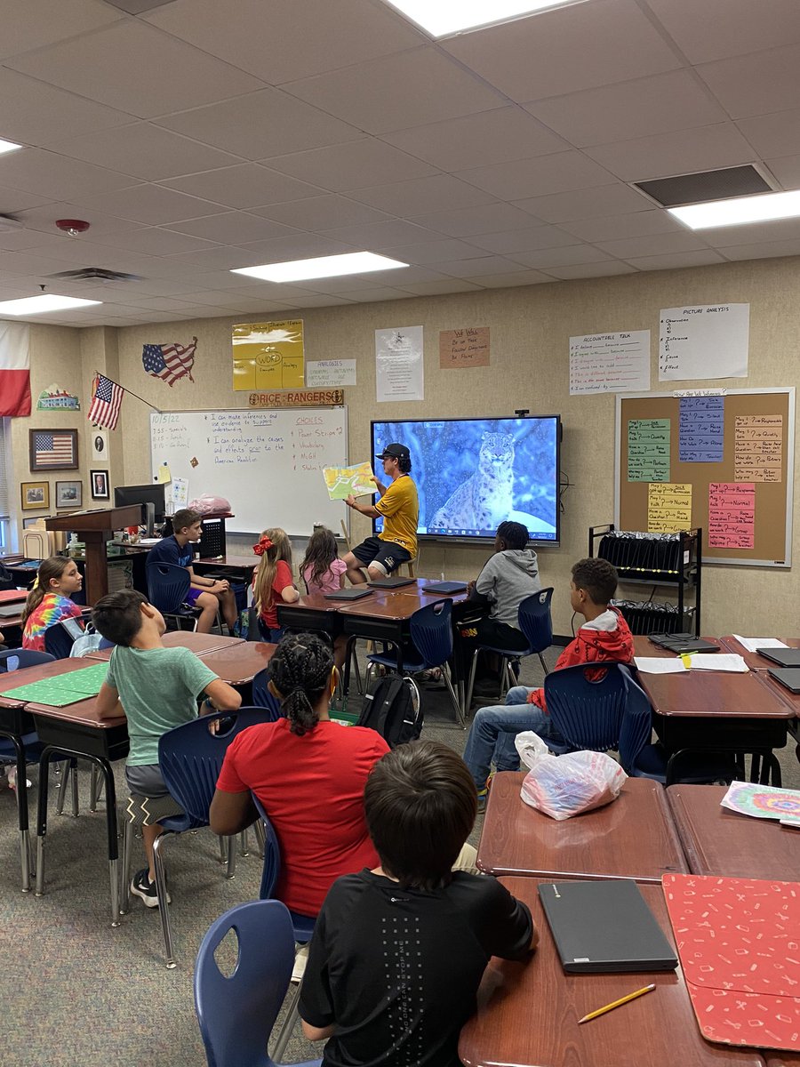 TJCBaseball's tweet photo. Great afternoon again reading and doing PE with the students at Rice Rd Elementary today! #apachesinthecommunity #feathersup #wherethewildthingsare https://t.co/U4lZTnWJ0E