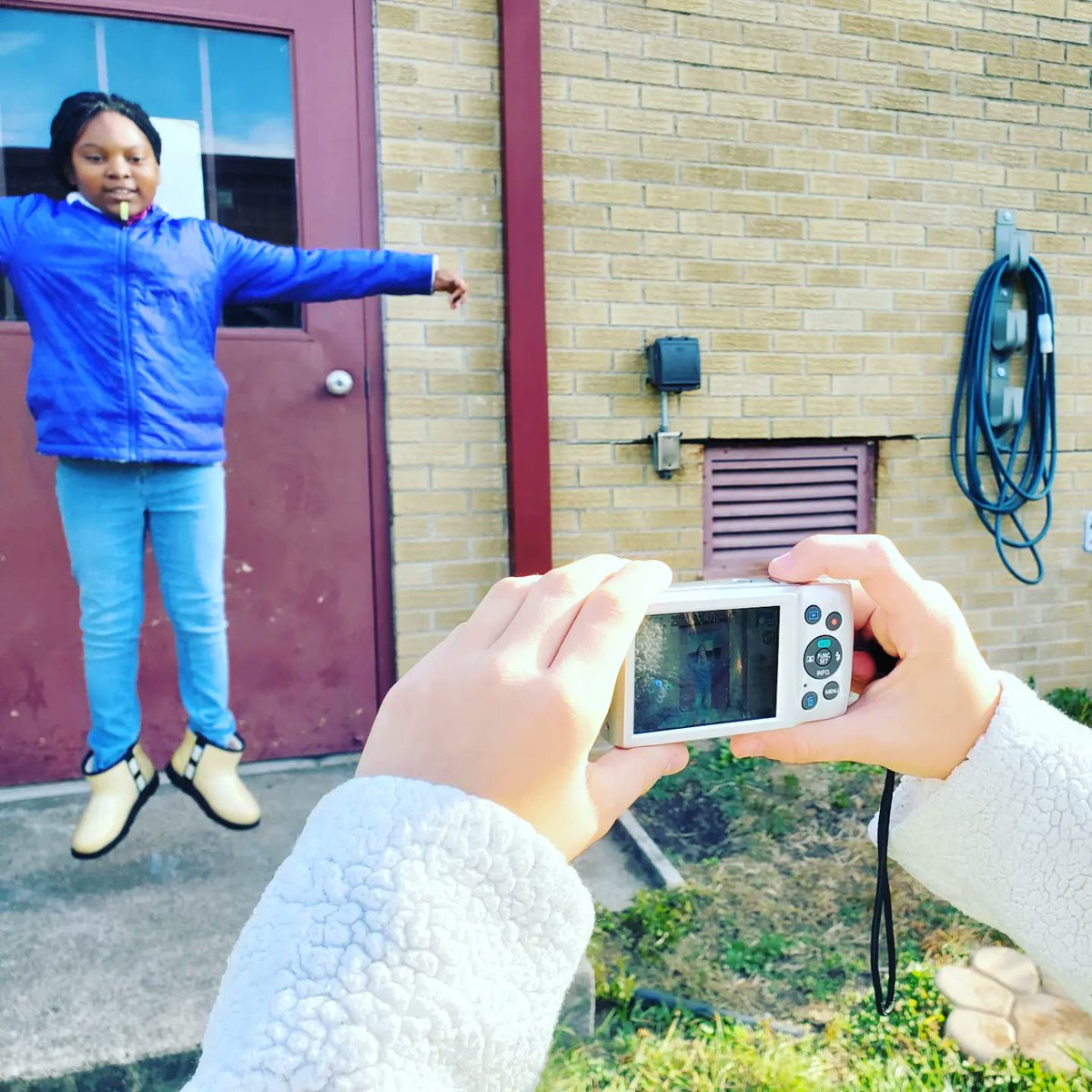 5th graders learning photography! Action photos, close ups, and more! <a href="/BrodnickiSchool/">Brodnicki School</a> <a href="/ISD109/">Indian Springs 109</a> #d109pride #artclassrocks