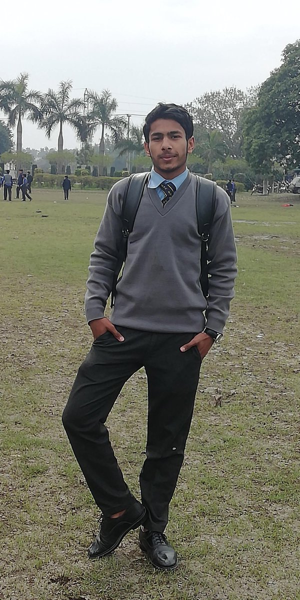 its_Bulleya's tweet photo. 3 years ago, I received a text message which changed my life completely. Never had I thought that I would be burying the man whom I called my brother and promised to include him in every single moment of my life. May Allah grant you the highest rank in Jannah. Ameen! https://t.co/FYxvmA2fv6