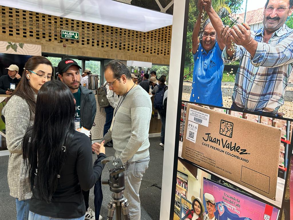 Trace.Coffee tweet media