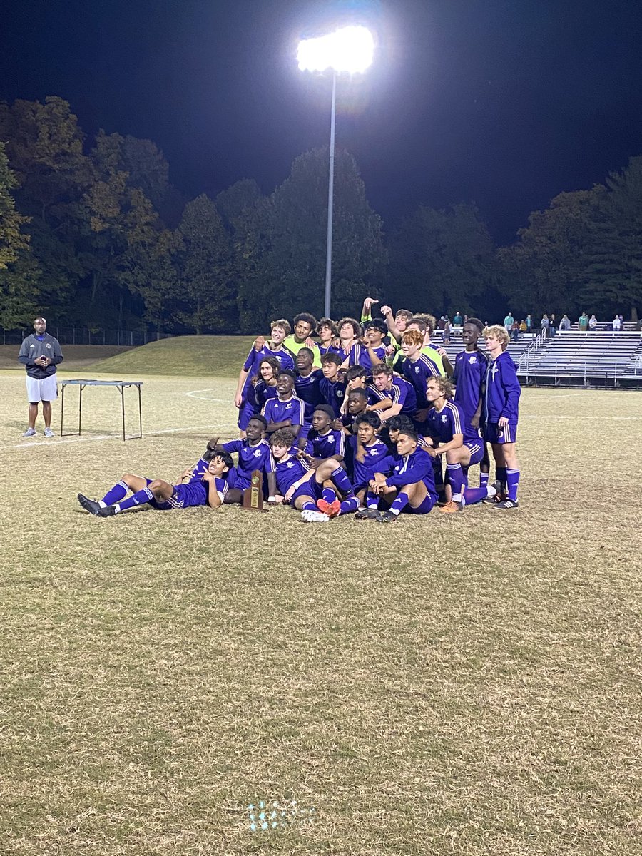 BGHSSportMed's tweet photo. Congratulations to our boys soccer team on the 2-1 win vs. Greenwood for district championship⚽️🏆 https://t.co/Q85yK7JgDd