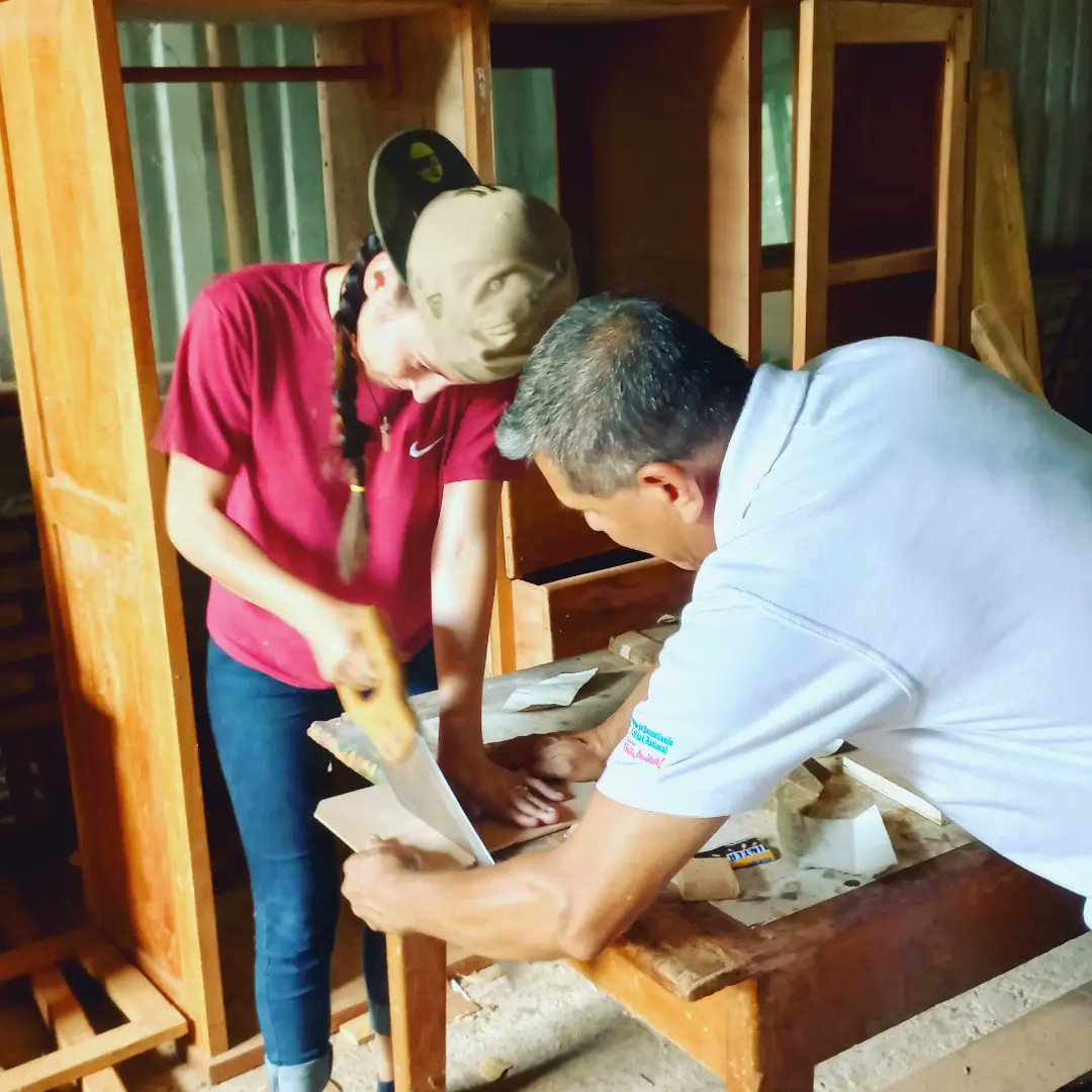 centro_olof's tweet photo. 📌Elaboración de Muebles Rústicos en el Módulo de Transformación de la Materia Prima del Bosque por Protagonistas del Técnico Especialista Forestal del Centro Tecnológico Olof Palme.🔖
#SoyTecNicaragua🇳🇮🌲🌳 https://t.co/BrddUKoa2d