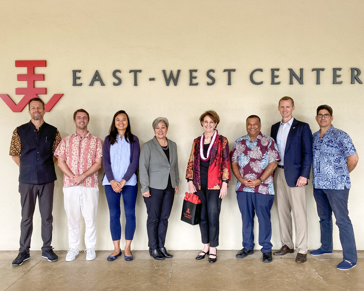 EastWestCenter's tweet photo. Mahalo to MaryKay Carlson, US Ambassador to the Philippines @USAmbPH, for stopping by the East-West Center to share and exchange ideas on opportunities for #CollaborativeStudy, #Research, and #Dialogue. https://t.co/ZNjDSe0t2x
