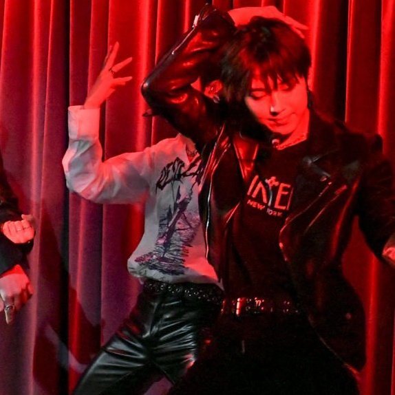 filmksw's tweet photo. kim sunoo, thee main slayer. https://t.co/epE9WAVGa5