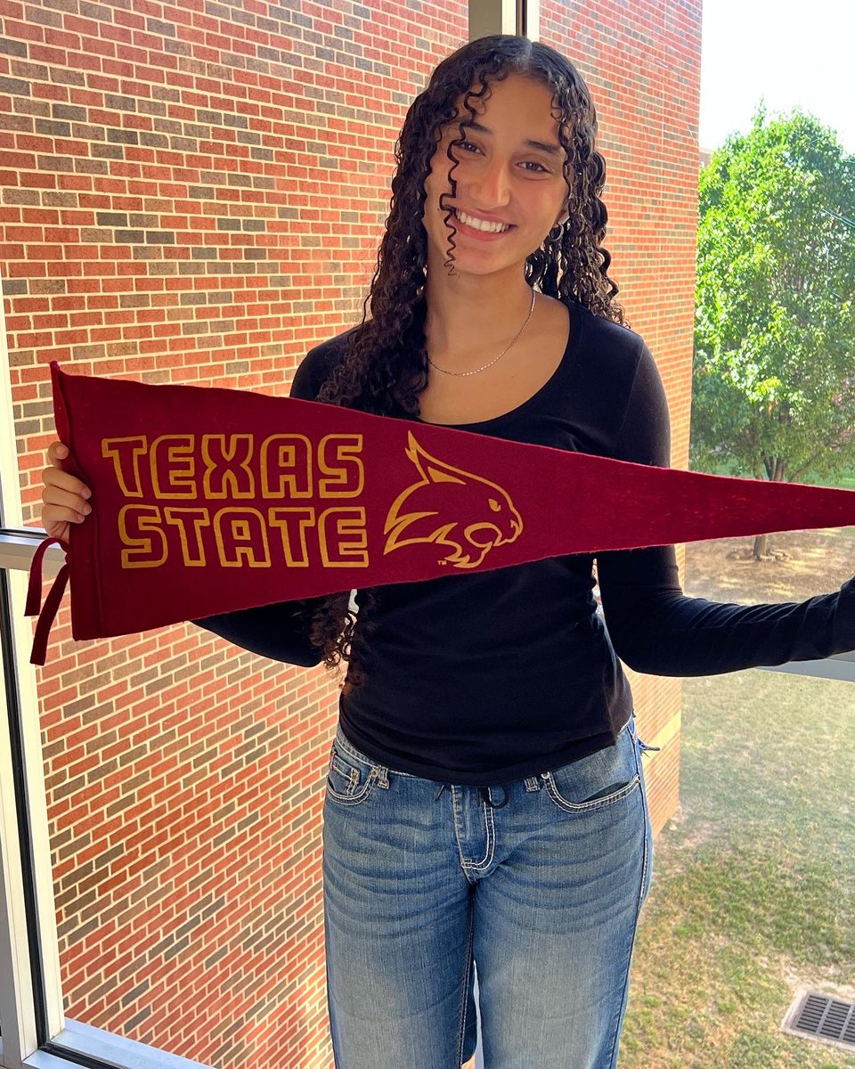 ChargerAvid's tweet photo. Way to go Jessie ! Four acceptance letters and waiting on a few more to come ! Congratulations ! https://t.co/F5WPJIzyjP