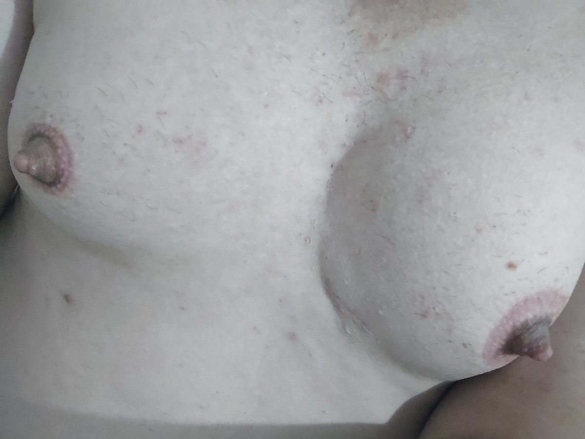 Firefil15's tweet photo. #nipples #nip #nippleplay https://t.co/LfItIPCiqn
