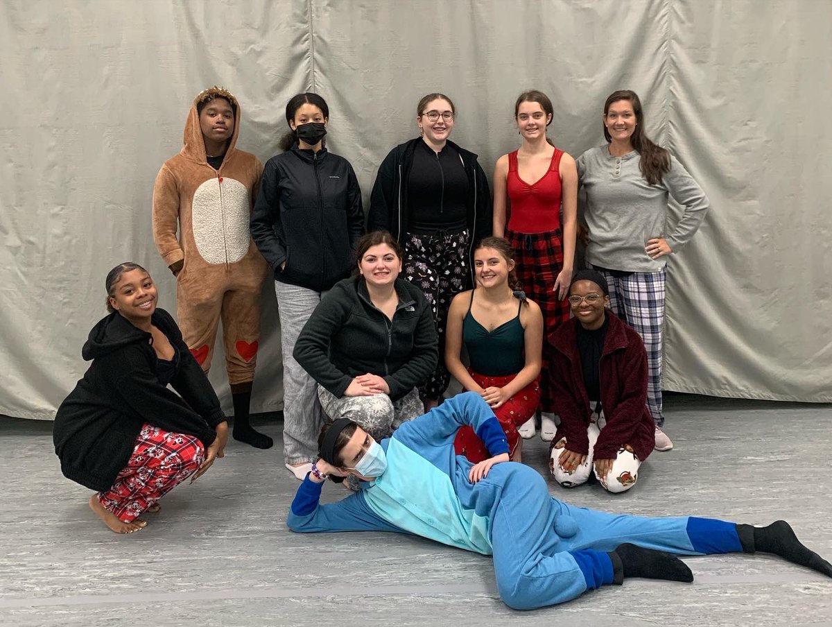 katievflint's tweet photo. The dancers were warm, cozy, and comfy in class today because it was… PJ DAY! SHS Hoco’22 @SalemSCA https://t.co/MFsnhjDHZB