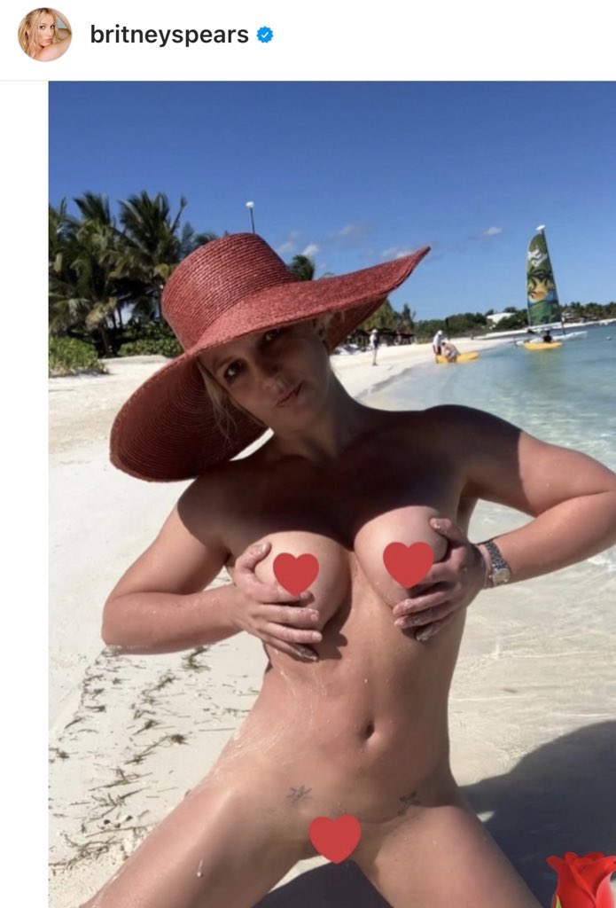 britneycharts's tweet photo. the double standard men and women experience in our society is real

Woman                         Man
40 yrs old                     46 yrs old
two teen kids               two teen kids https://t.co/SbrEWyHSf0