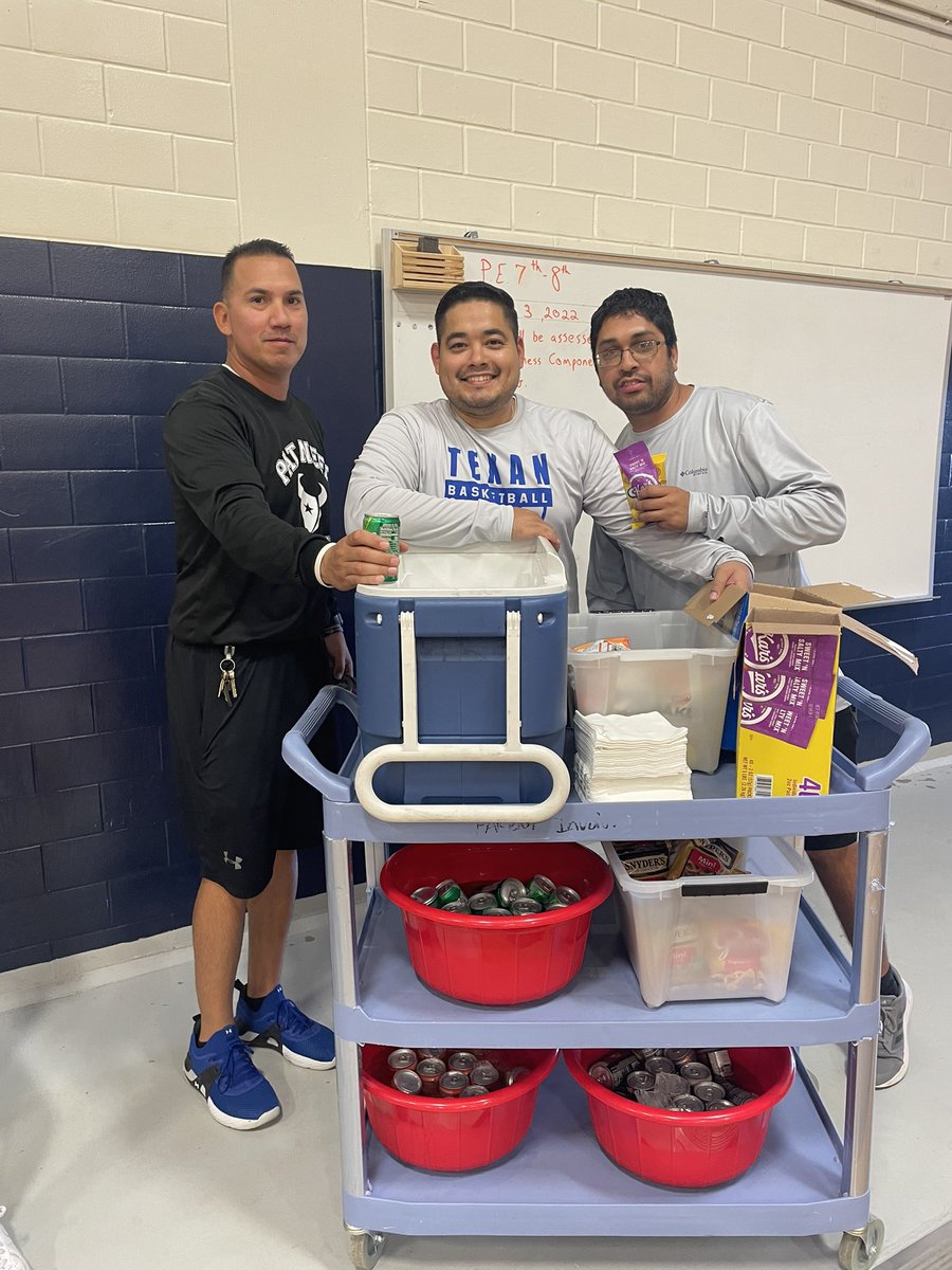 Yvonne Correa 🌵 tweet media