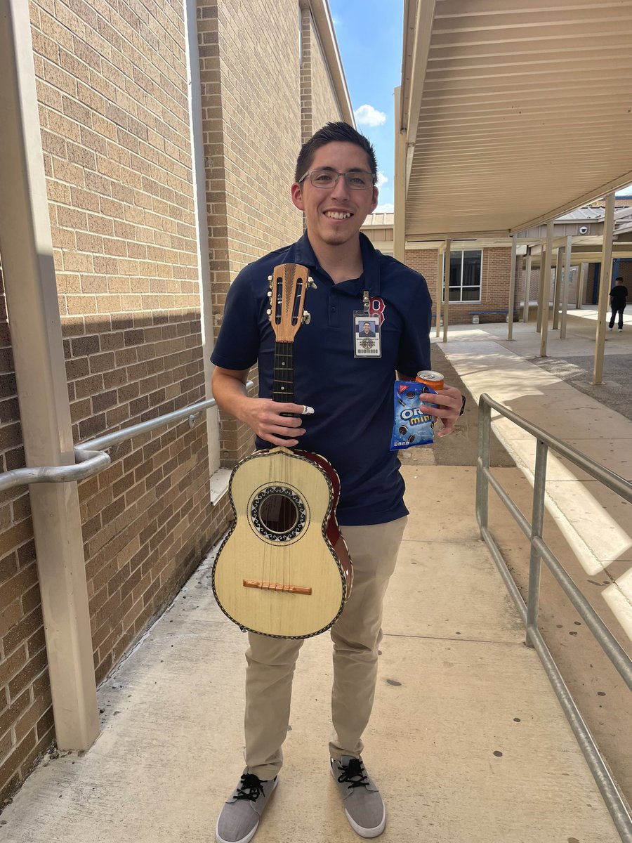 Yvonne Correa 🌵 tweet media