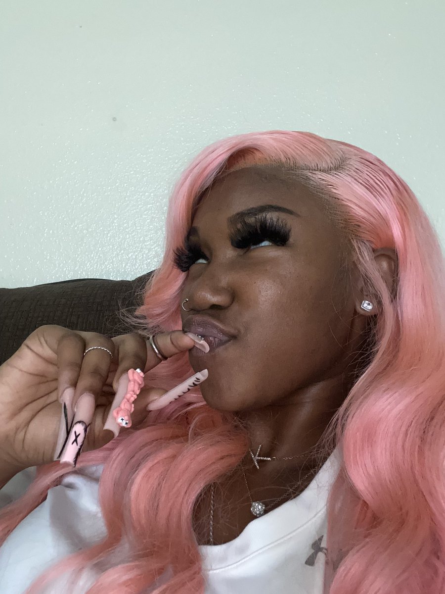 Kayeeeex18's tweet photo. Allow me to introduce: PINKY💕🤭 #su #libraszn #BreastCancerAwareness https://t.co/OU7ynZbIGr