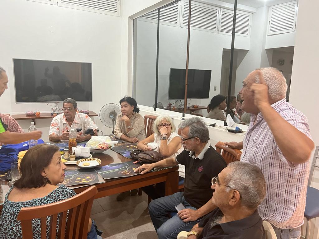 Dirigentes de Accion Democrática de la Parroquia Madre Maria Girardot conformando y estructurando los CAP trabajando #UnidosporVenezuela <a href="/prospericarlos/">Carlos M. Prosperi</a> Presidente