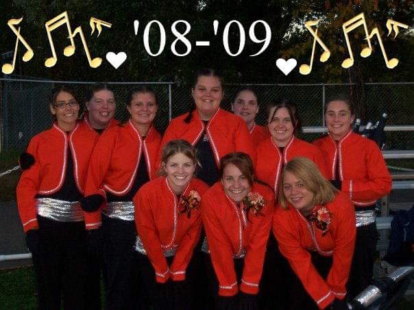 CourtneySkillm3's tweet photo. Its Homecoming Week! In honor of Alumni here is a flashback from my years at NL 😂 https://t.co/A1wyuyhVlH