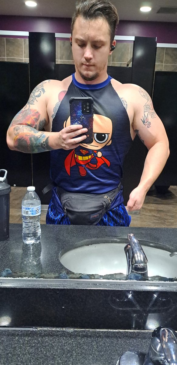 DLutzker's tweet photo. "Just because someone stumbles, and loses their way, doesn't mean they're lost forever..." -Charles Xavier
#Dave #Mutant #fleXMen #TheWolverine https://t.co/YL0UfEyR5i