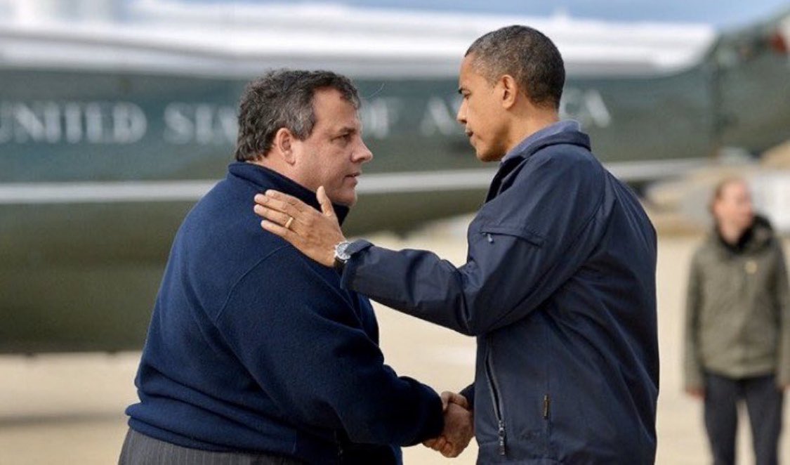 mkochanik's tweet photo. @JoJoFromJerz You probably remember empathy and leadership on display in Jersey - Nov 1st  2012 - Super Storm Sandy - 37 deaths and 346,000 homes damaged or destroyed.  Retweet if this image is worth a 1000 words. #HurricaneIan #Vote https://t.co/M0QKgyUpRB