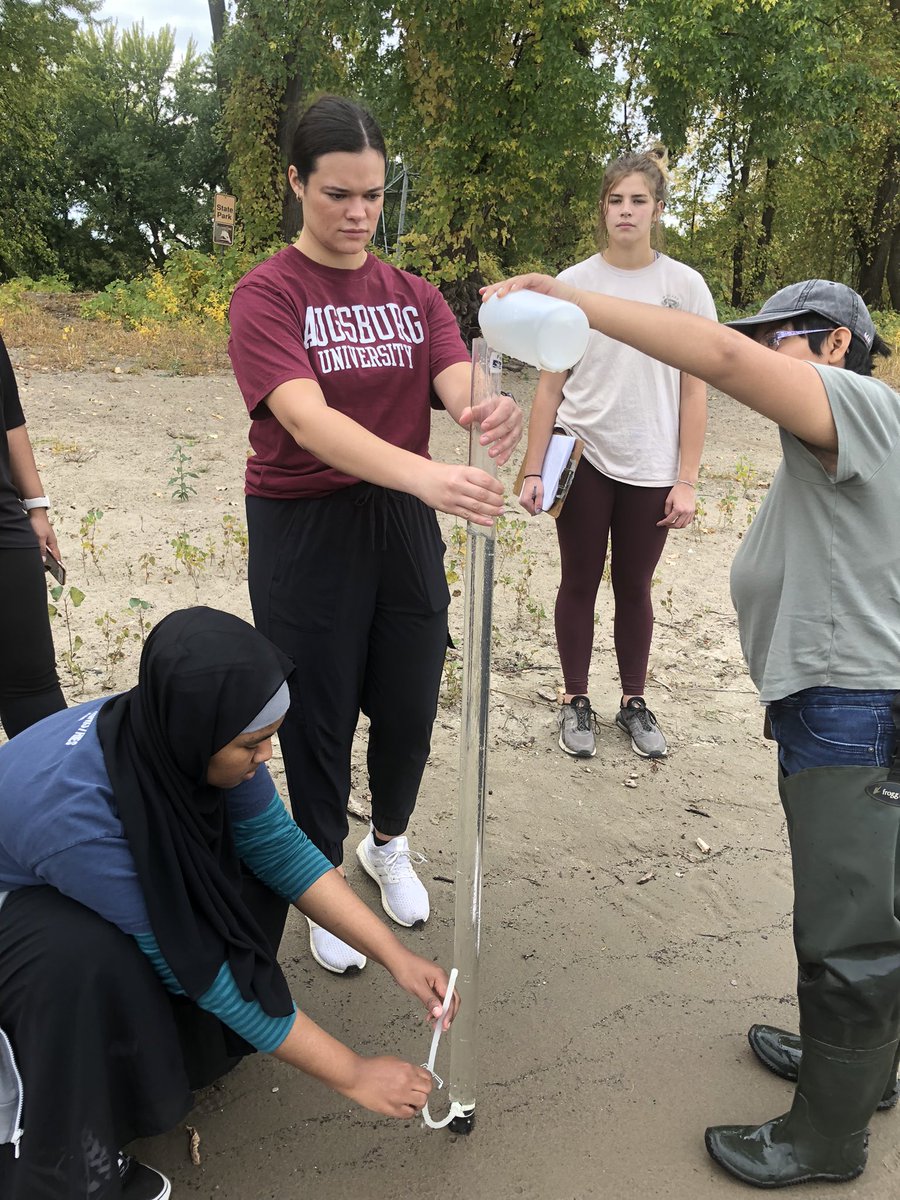 GaenzSchilling's tweet photo. Beautiful day today for a visit to B’dote with @AugsburgU students, learning about the significance and history of this place and examining water quality in two very different basins - the Minnesota and the Mississippi https://t.co/6BVikCKtB0