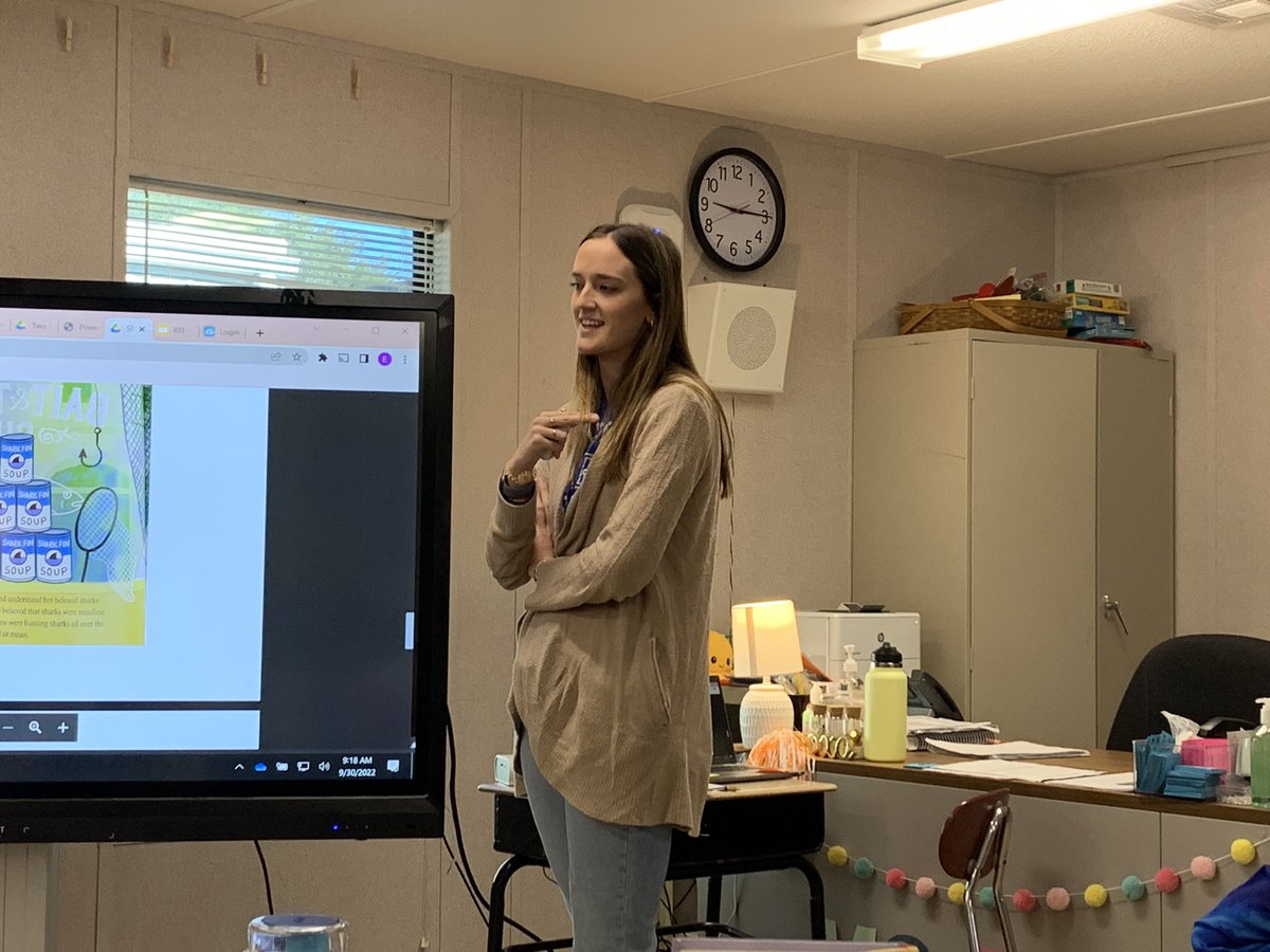 wcsCOll's tweet photo. These College Grove Elementary teachers demonstrate their remarkable gifts as they guide their students in finding the main idea and key details in third grade and the theme in fourth grade. https://t.co/ivFfnT1vL0