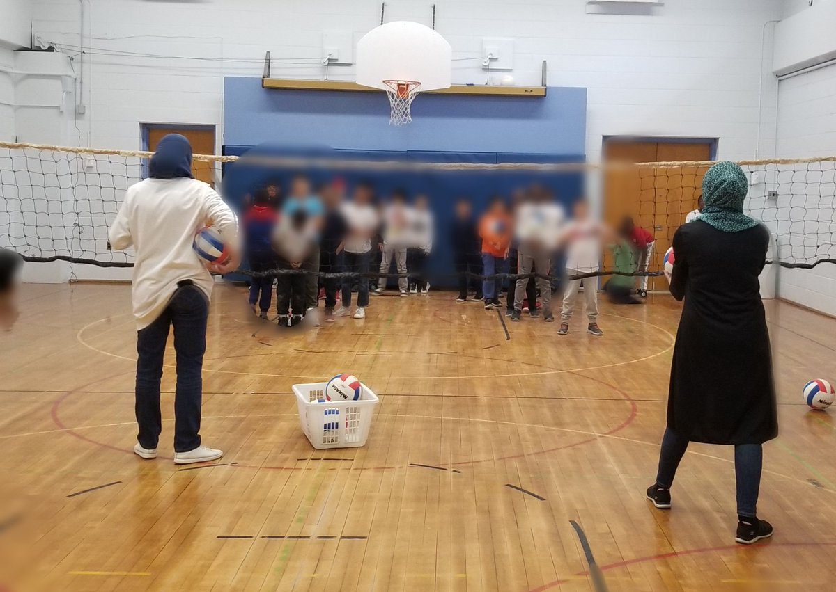 downsviewps's tweet photo. Grade 4/5 boys 🏐Volley, bump, serve🏐 @downsviewps https://t.co/Pl7M0mHEdq