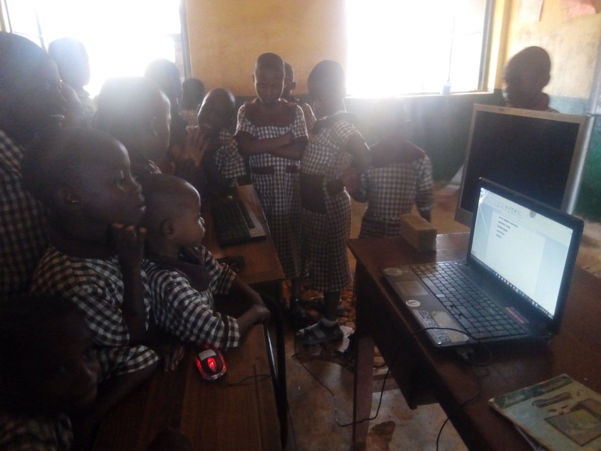 jabu_rejoice's tweet photo. Recently I met my head teacher and requested to teach the practical aspect of #computer to compliment what the teachers are teaching them.
Guest What !!!!!!
I would bringing #digitalliteracy across primary 3 to 6
#TFNFellow #teacherlife #tfnimpactstories @Teach4Nigeria https://t.co/TDJ2U04raH