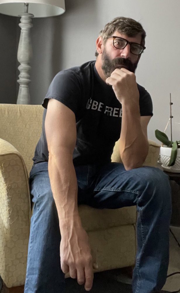 thewb64's tweet image. RT if you want an OF