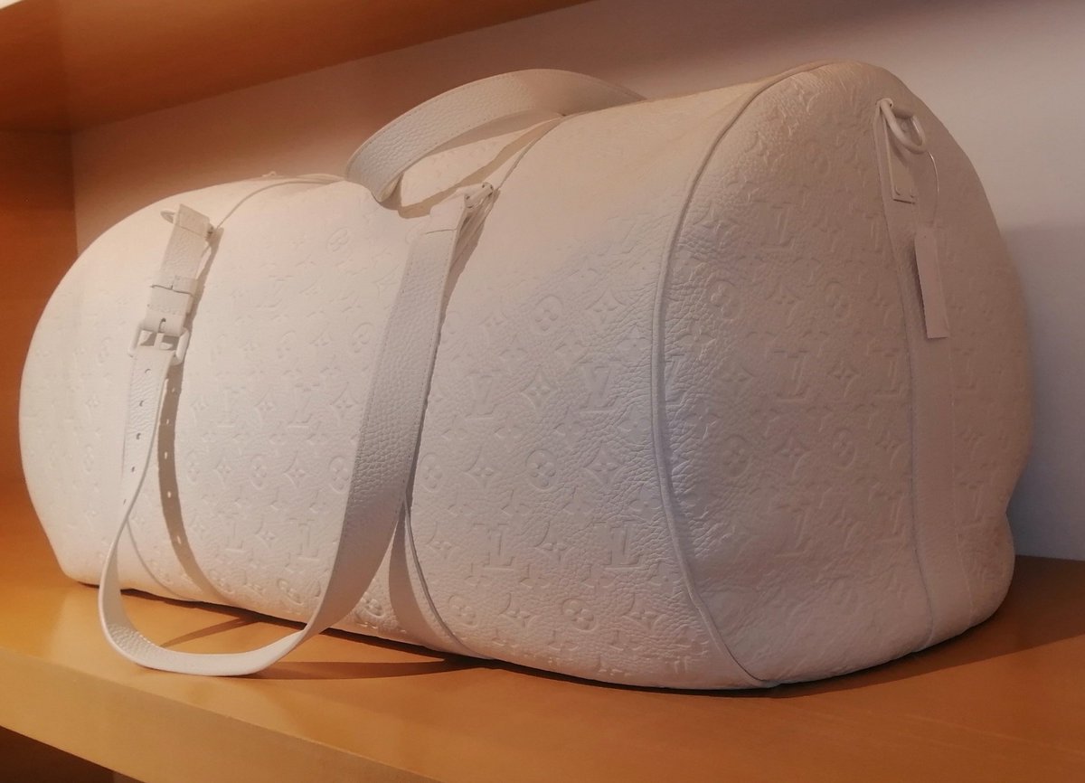 DjemiliMdjemili's tweet image. #Keepall Giant !
#LV An atomic bomb in Monogram Empreinte 🤍🤍🤍🤍🤍🤍💥
👜👜🛍️🛍️♟️👍🦁