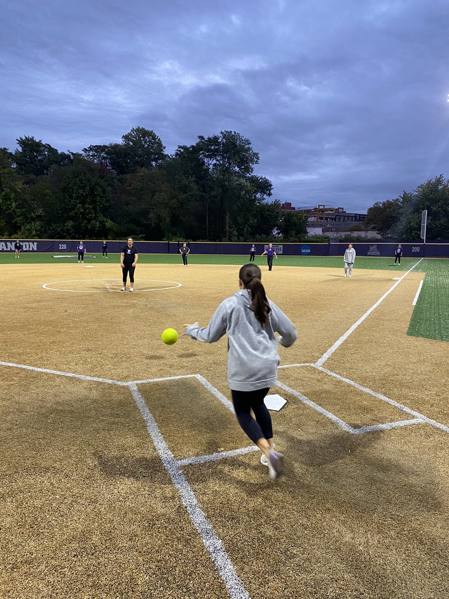 We celebrated the end of Fall season with a competitive game of kickball and some minute to win it games. Who knew Scranton softball had some sick dance moves and could power walk?!#weloveprizes #alwayscompete #fallball #team #family #scrantonsoftball #royalstrong #teambonding