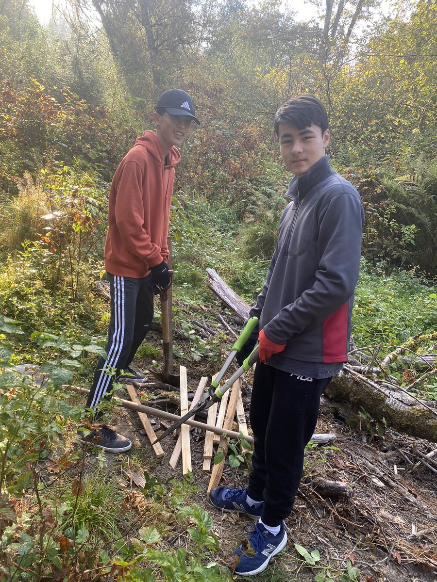 LPHolland's tweet photo. Our entire Senior School is enjoying Leadership Experience Week. It brings great joy to have our students re-engage in these rewarding activities. The fantastic weather has contributed to the joy! https://t.co/nDOcTKdE0z