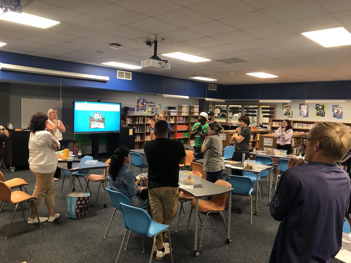 Msschmitt00's tweet photo. Tonight was incredible at BBE where we shared SEL strategies with our families. Connecting school &amp; home is very important to us. Thank you @KimberlyRRISD &amp; @mortizsilva12 .  Thank you Gina Norton for coming &amp; providing raffle prizes. @BBssoto1 @rrisdamber @MNaranjo723 https://t.co/KKcwdxW6n0