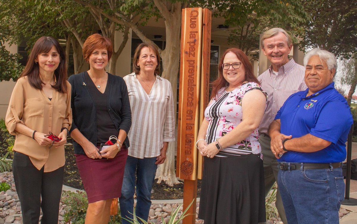 This pic, taken a year ago yesterday, signifies a huge life change. <a href="/sonyachristian/">Sonya Christian</a> asked me to join the admin ranks. I have been doing just that ever since. And now I would like to share my journey and inspire others. #oncealibrarian #bookproftodean #weareBC