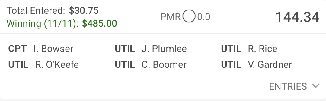 RobertsNumber49's tweet photo. Legitimately hopped in the war room 5 minutes before kickoff, checked out @JakeyB_20 's quick hits on a UCF-heavy build, and shipped every contest I entered. Elite call on ROK who smashed at low %!! #DFITakeover @DFITakeover https://t.co/22CEtpFuLr